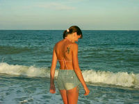 Lilu_on_the_seashore.jpg